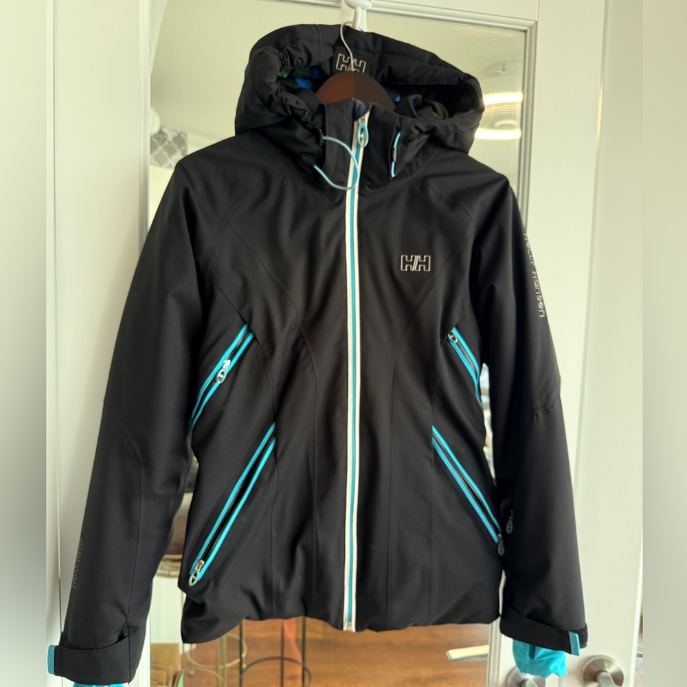 Helly Hansen Floria waterproof warm yet breathable jacket (like new!!)
